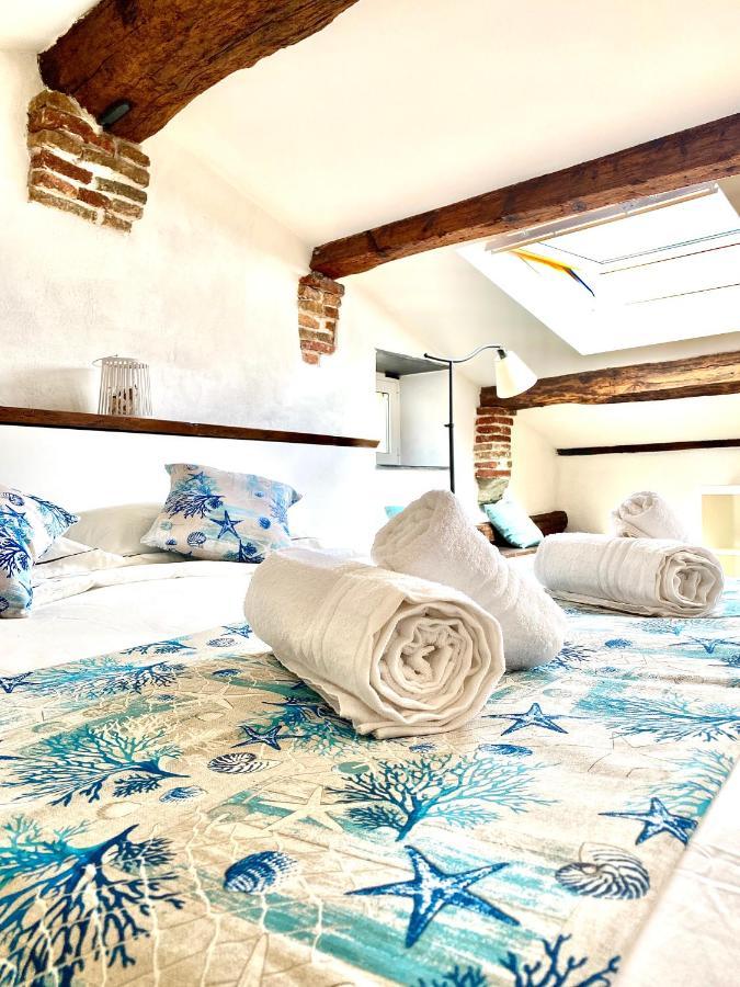 Cozy Loft Marina View Apartment Савона Екстериор снимка