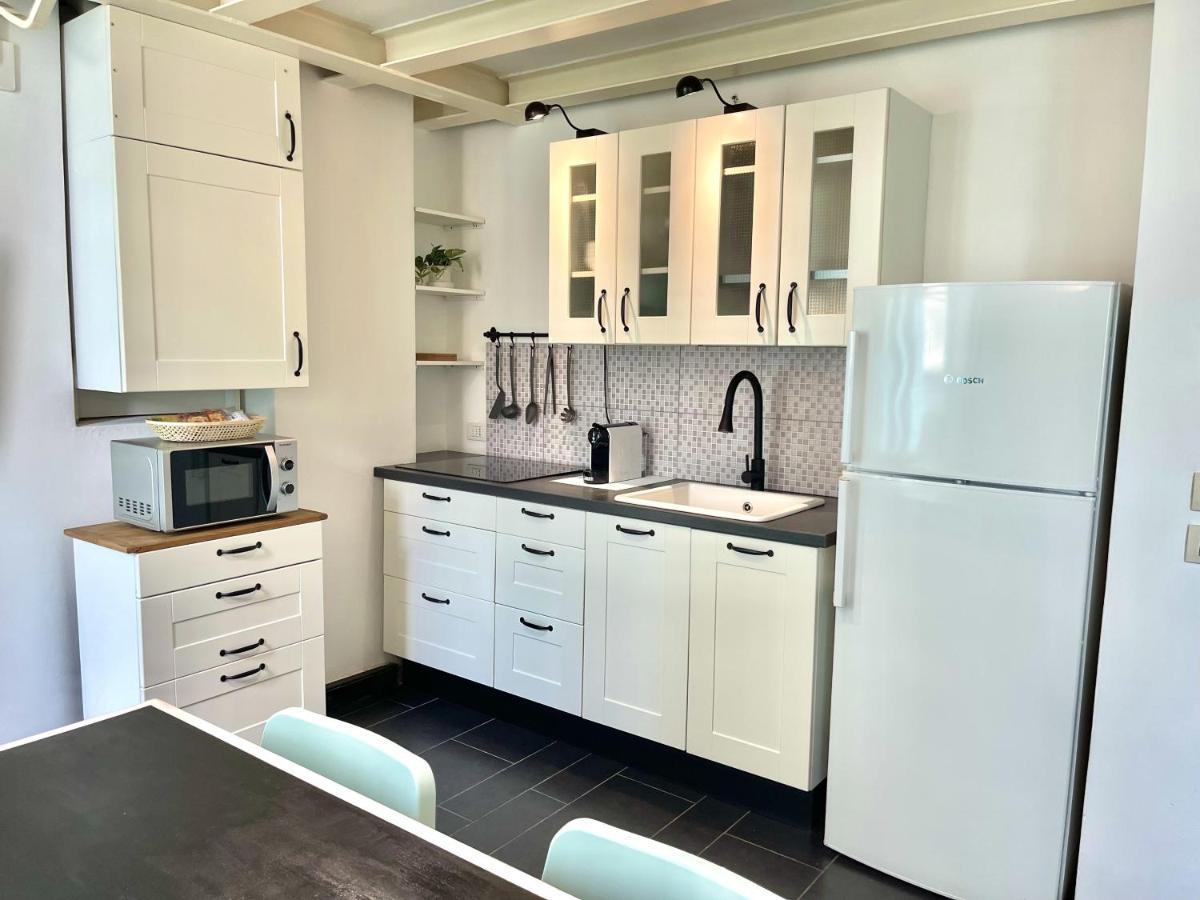 Cozy Loft Marina View Apartment Савона Екстериор снимка