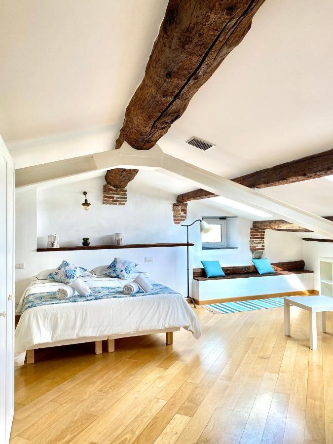 Cozy Loft Marina View Apartment Савона Екстериор снимка