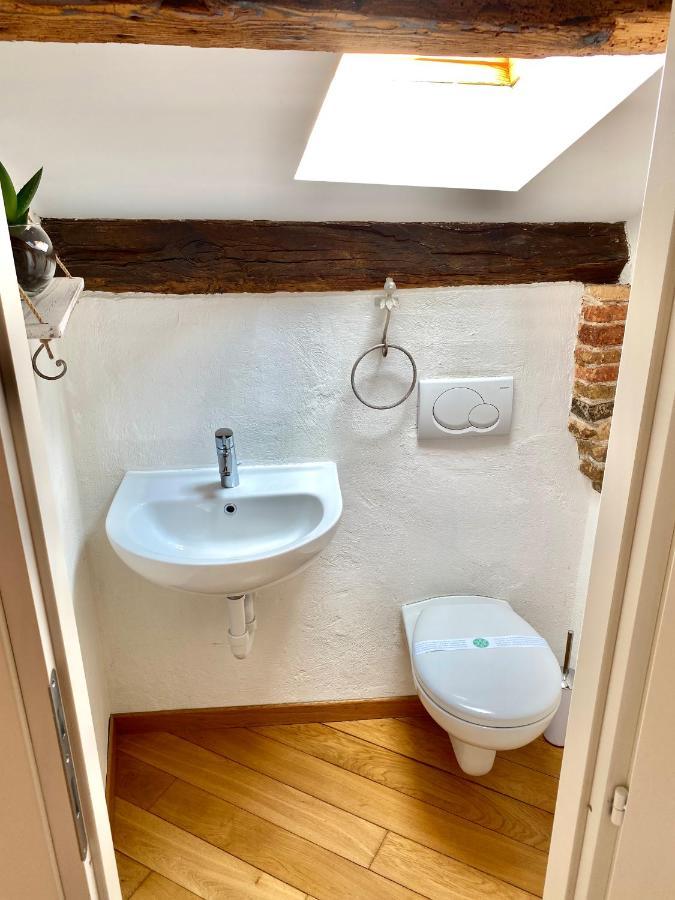 Cozy Loft Marina View Apartment Савона Екстериор снимка