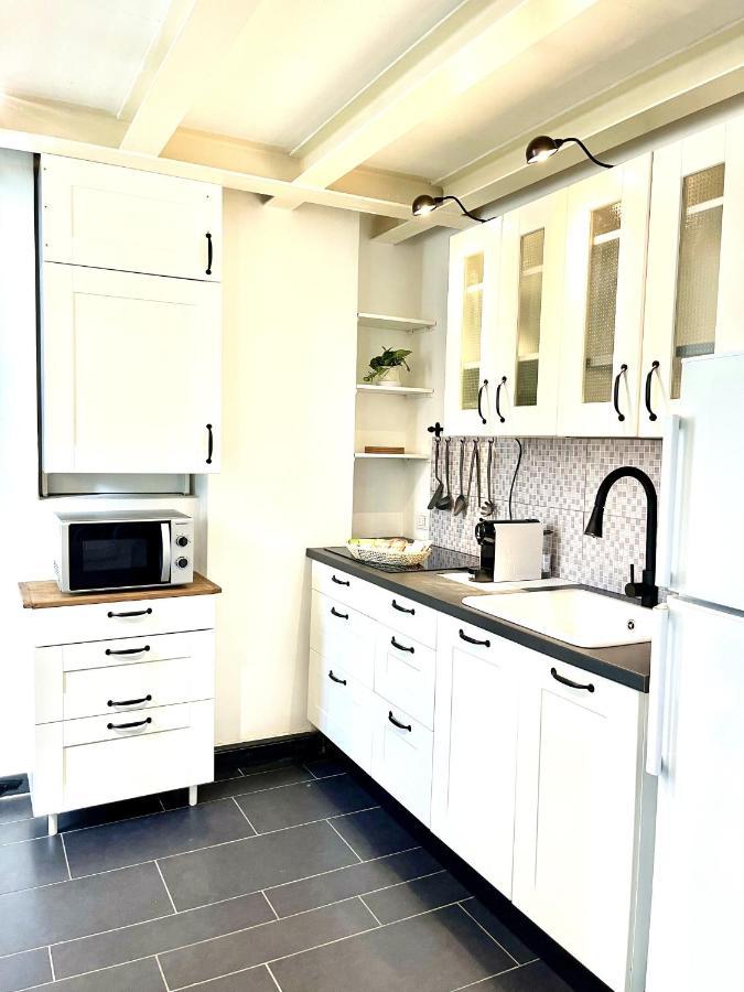 Cozy Loft Marina View Apartment Савона Екстериор снимка