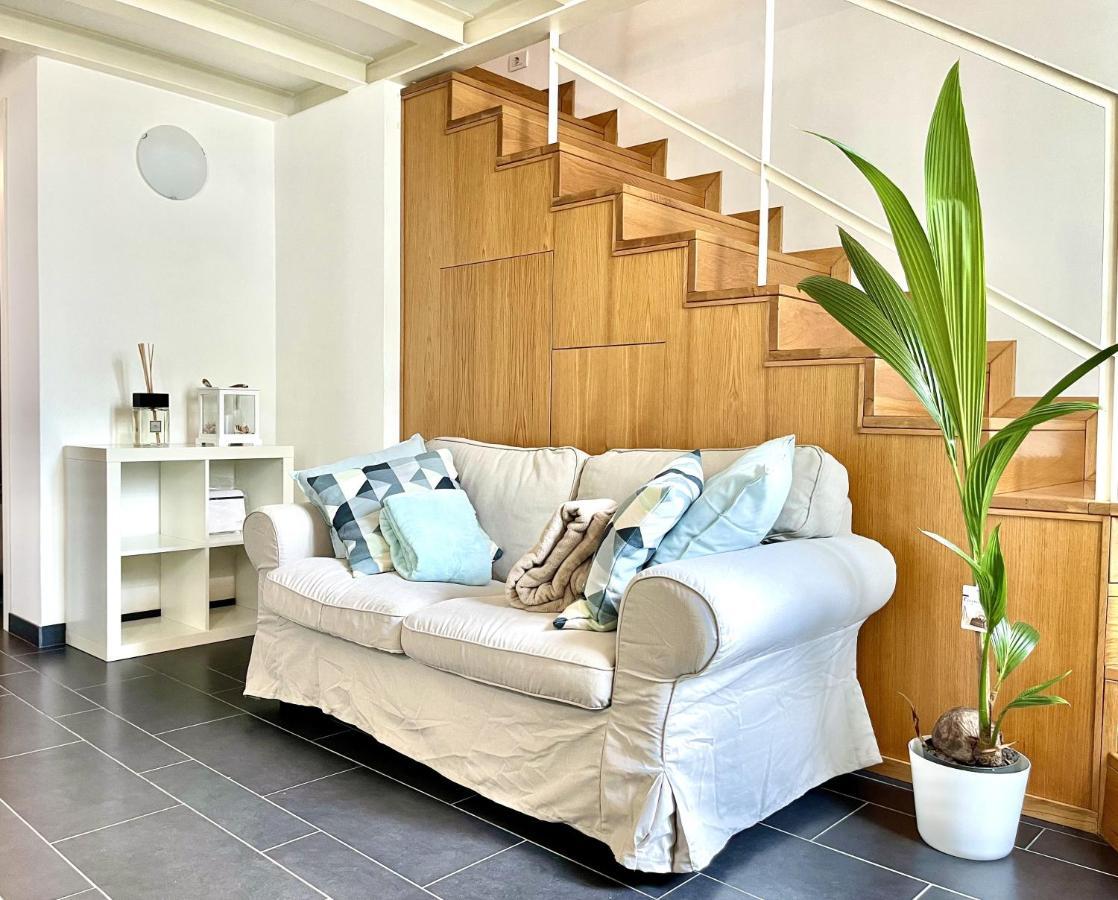 Cozy Loft Marina View Apartment Савона Екстериор снимка